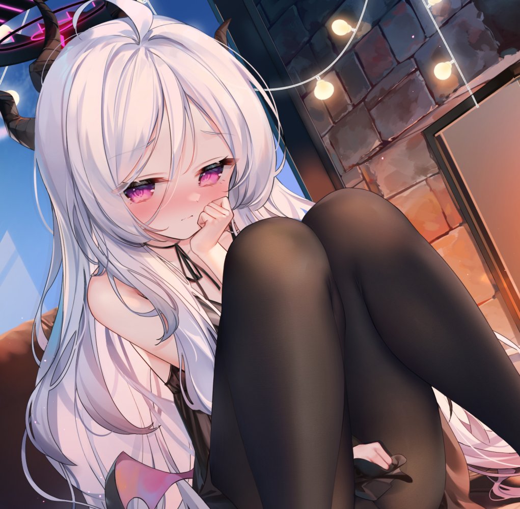 ホロライブのVtuber七詩ムメイちゃんが机でオナニーしてる二次画像